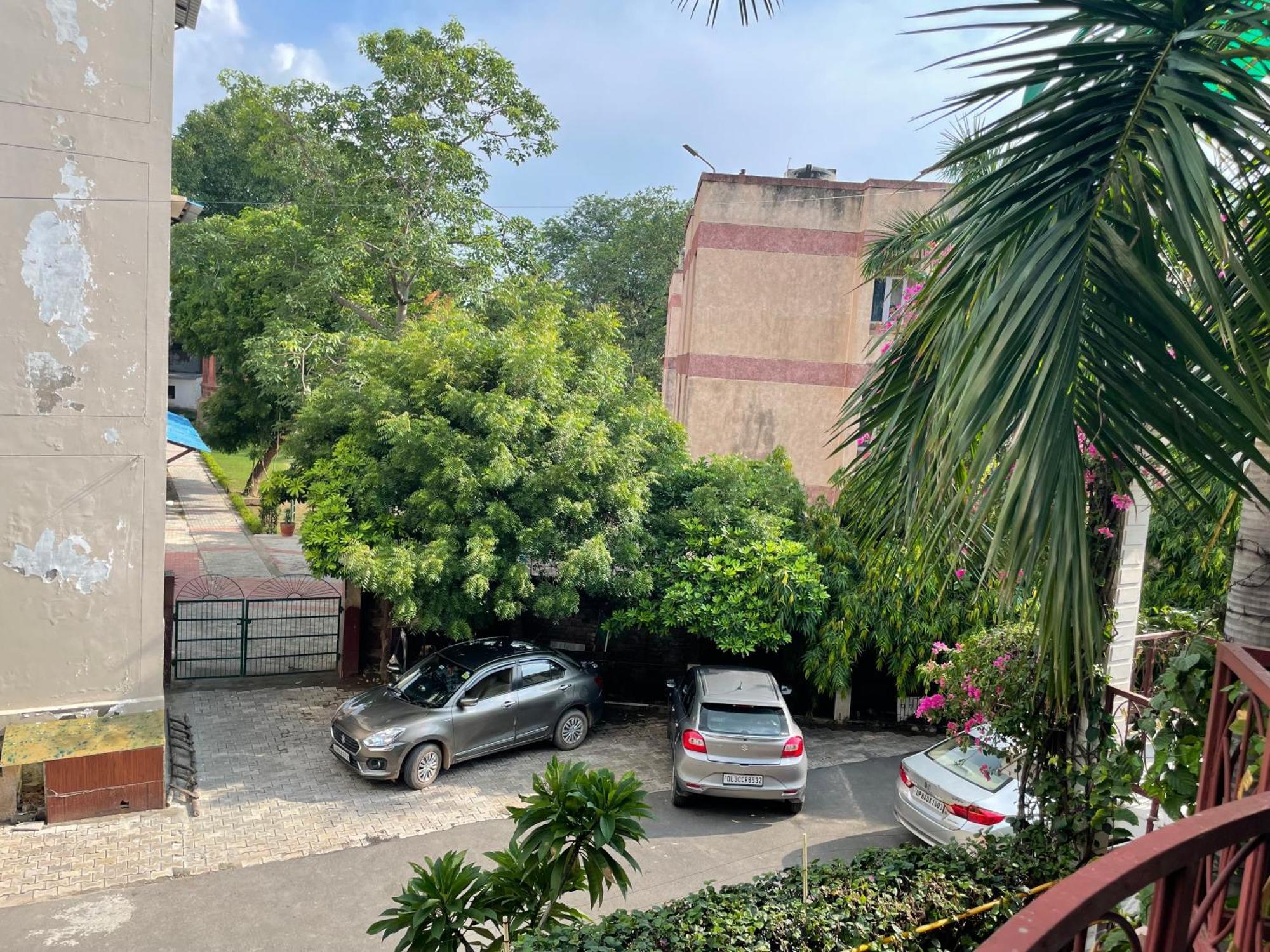 N.Homestay Agra  Bagian luar foto