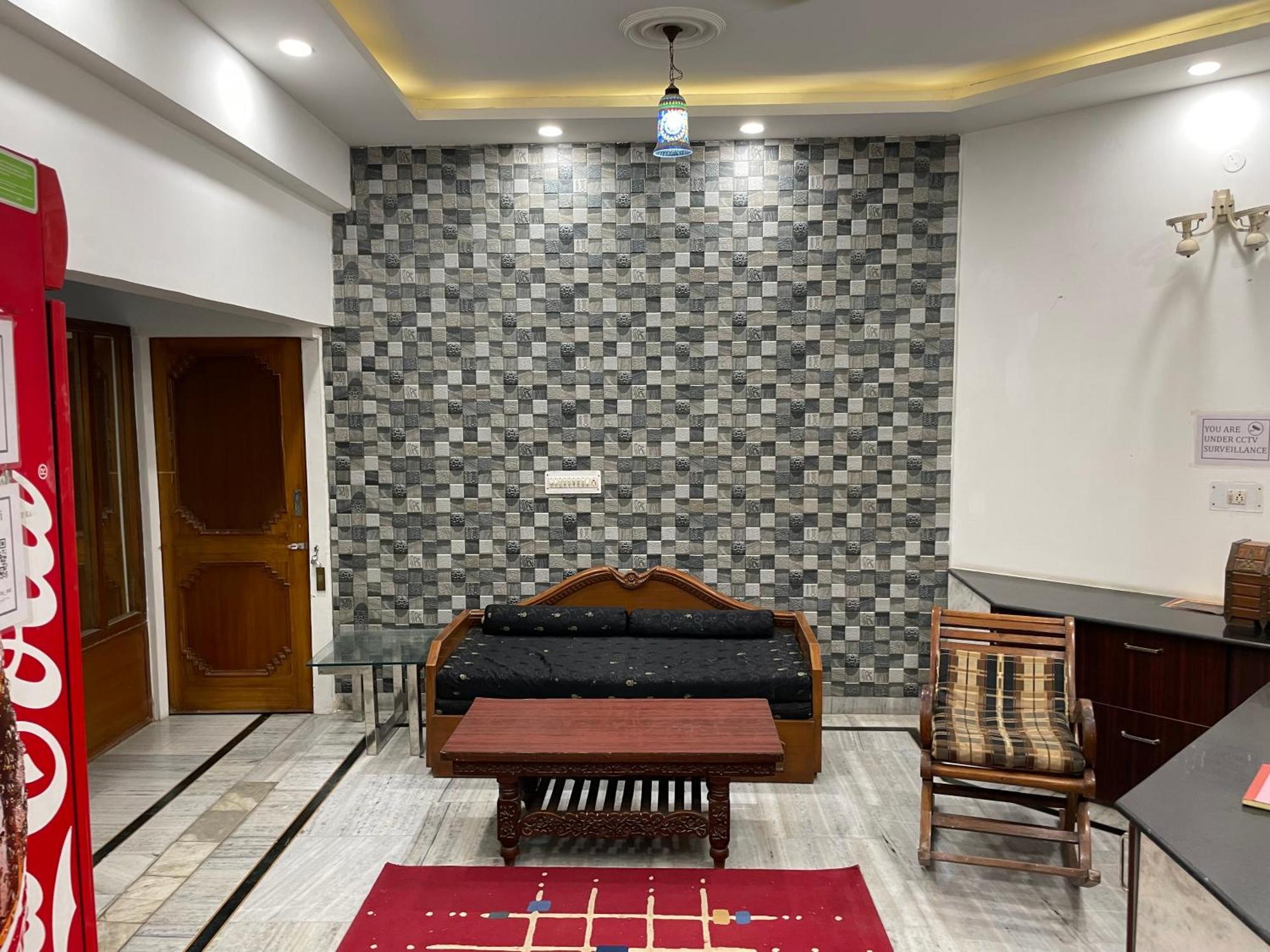 N.Homestay Agra  Bagian luar foto