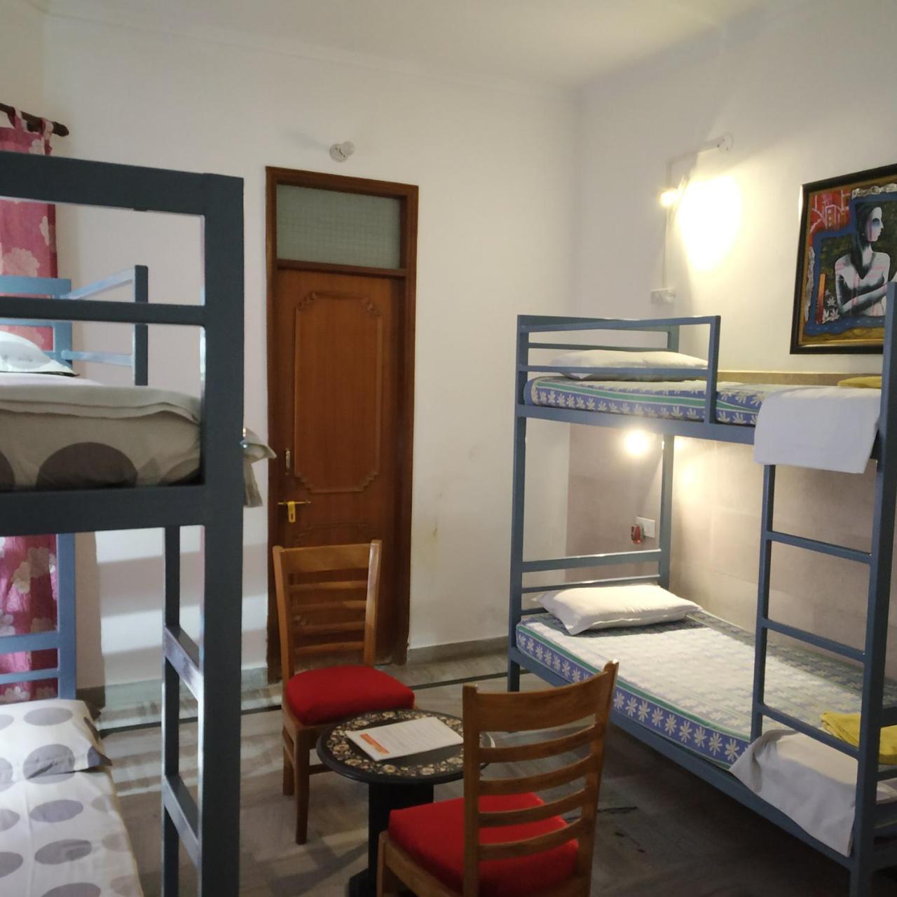 N.Homestay Agra  Bagian luar foto